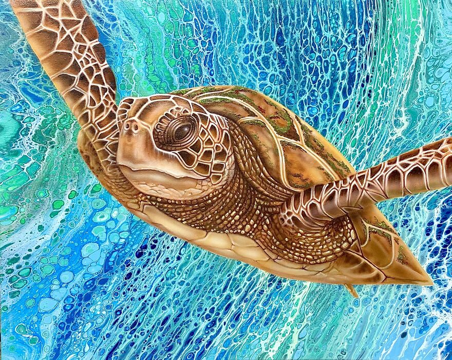 I Create Realistic Paintings Of Sea Life Over Fluid Pours