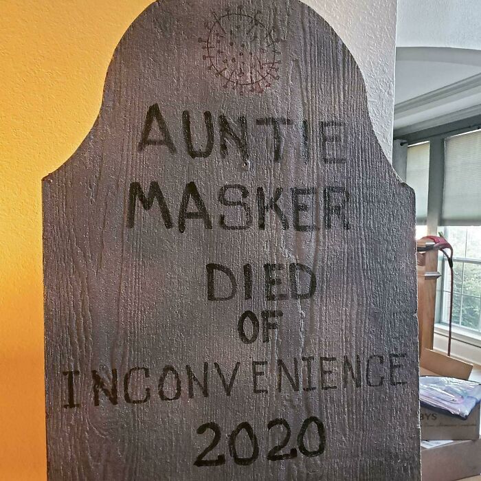 Every Year My Friends Parents Add A Customized Gravestone To Their Front Yard For Halloween