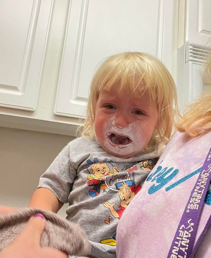 My Toddler Squeezed A Bottle Of Powdered Creamer Until It Exploded In Her Face… Now Creamer Is Continuously Draining Out Of Her Nose