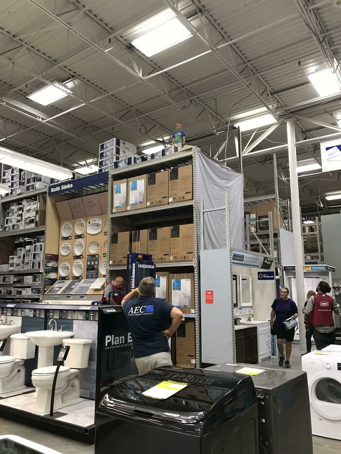 This Kid At Lowes