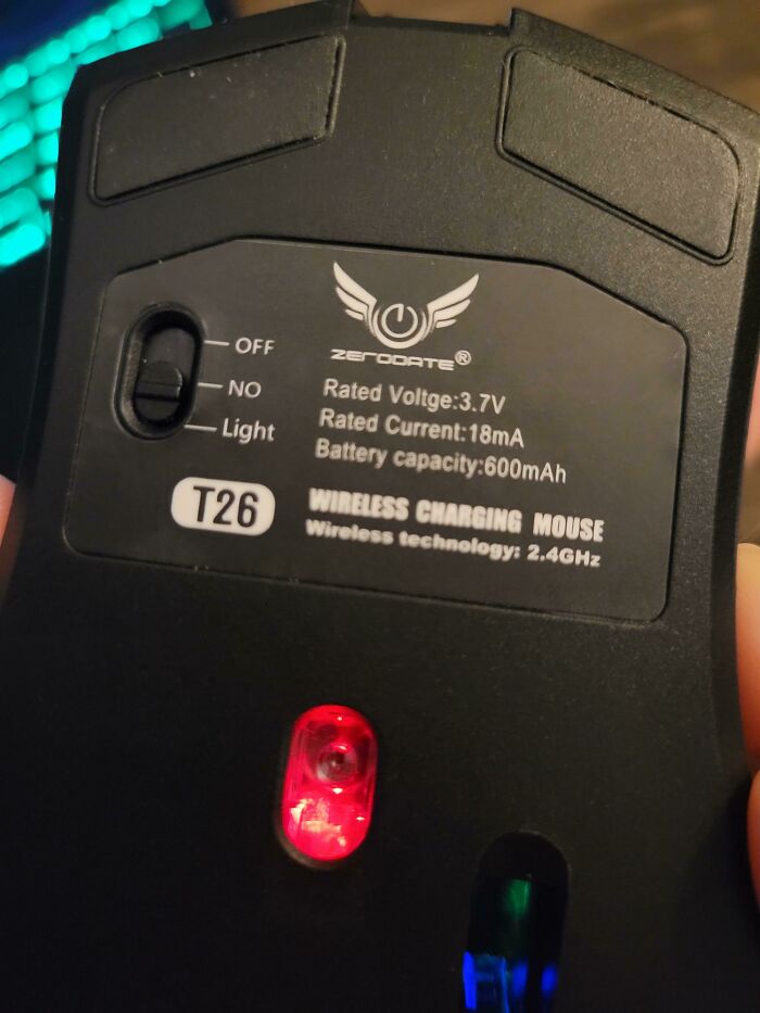 Sons New Wireless Gaming Mouse Says "No" Instead Of "On"