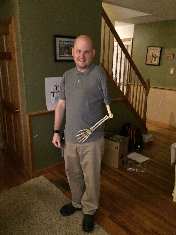 Confusing Trick-Or-Treaters With A Posable Skeleton Arm For The Last 2 Years