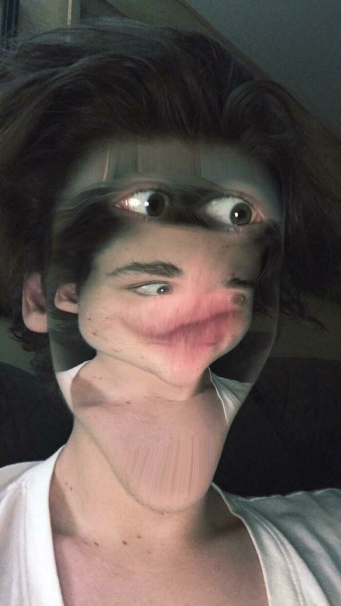 So I Glitched Out A Snapchat Filter… This Might Be The Most Terrifying Thing I’ve Ever Seen