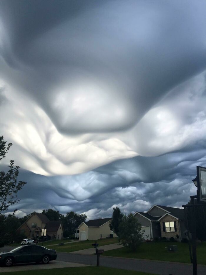 Nubes en Harrodsburg, Kentucky. Sin filtro