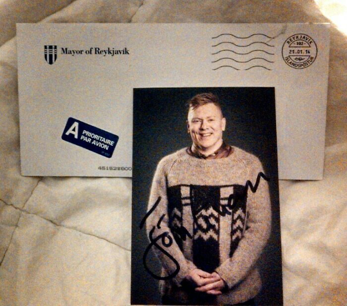 Remember That Icelandic Mayor Who Was Offering Signed Pictures Of Himself? Yeah. Mine Arrived Today