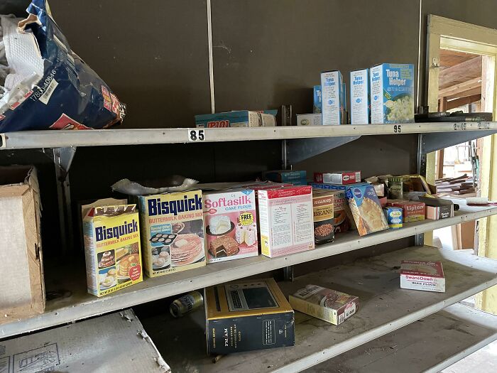 Grocery Store Abandoned In The 80s U.P. Michigan