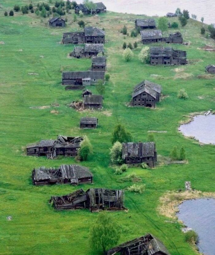 The Village Of Pegrema In The Republic Of Karelia, Russia. It Is Situated On The Bank Of Lake Onega And Dates Back At Least 500 Years