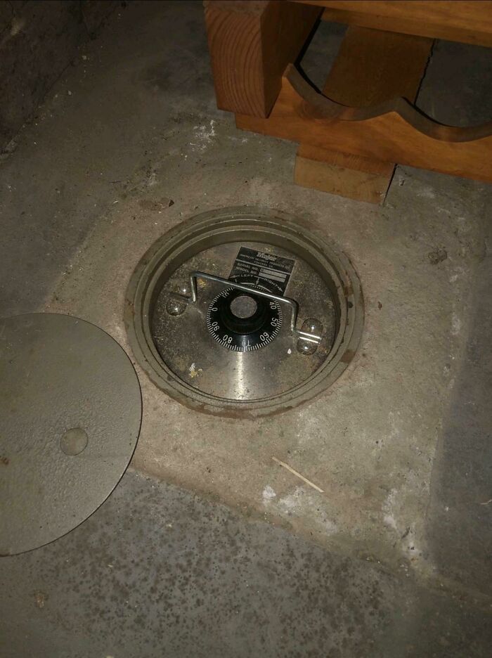 My Sister And Brother-In-Law Moved Into A New House Today, Found This Safe In The Floor And Can't Open It. Yet
