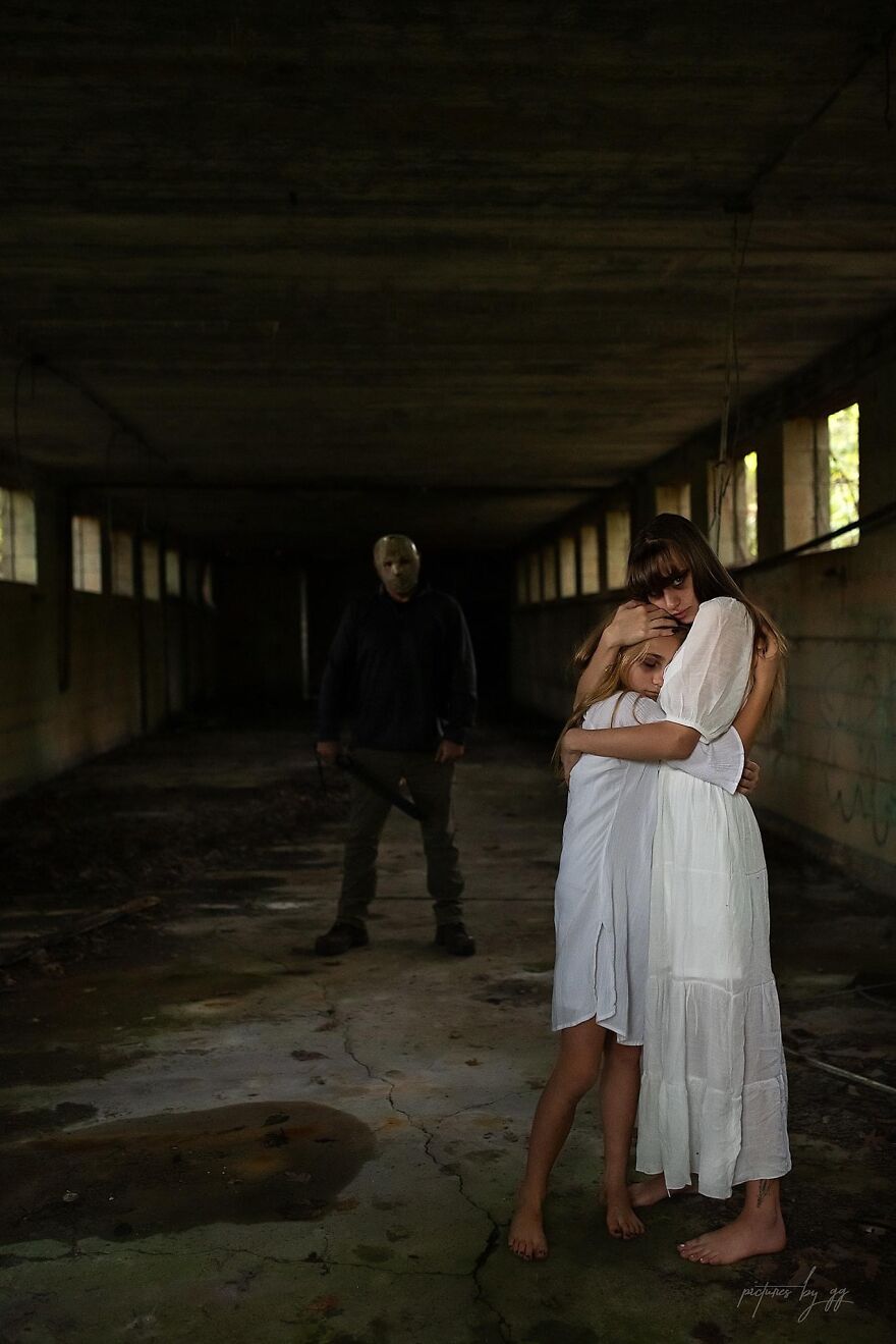 I Created A Creepy Photoshoot Series In Time For Halloween (26 Pics)