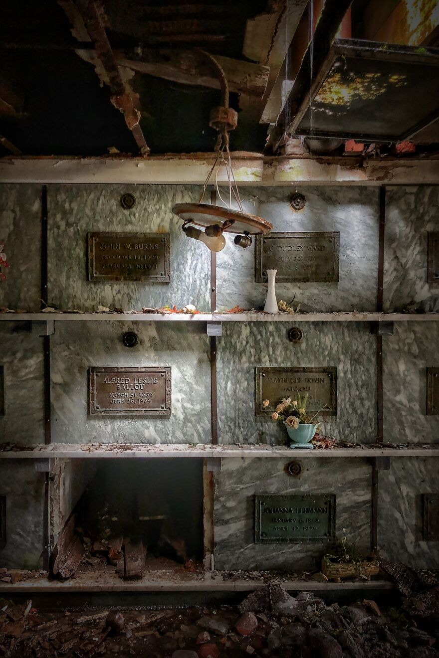 The Sad And Terrifying Abandoned Mausoleum