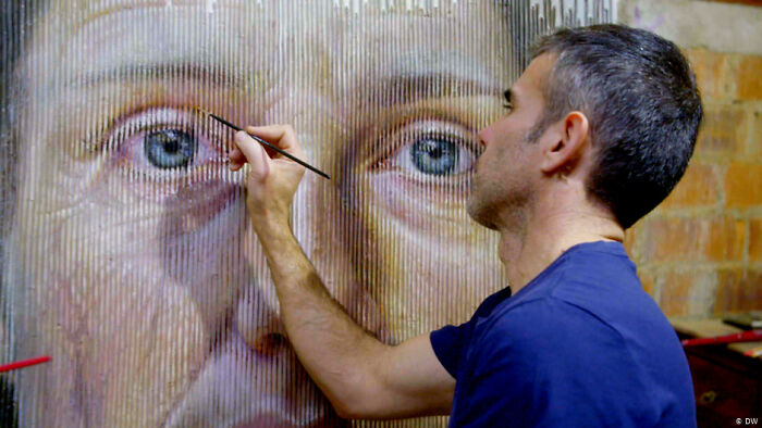 Changing Portraits That Can Be Experienced Not Only In Harry Potter: Optical Art By Sergi Cadenas