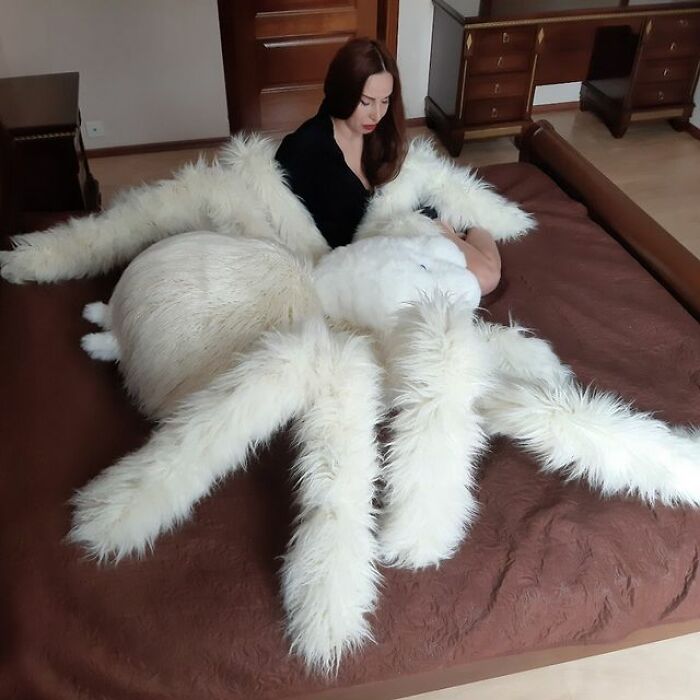 This Giant Tarantula Spider Pillow Makes The Perfect Prank Or Napping Spot