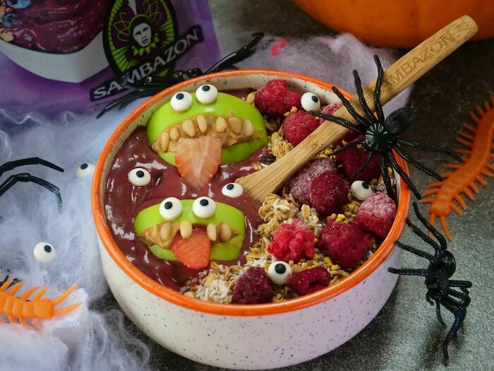 Why Not Have Some Fun Creating A Spooky Açaí Bowl Like This One