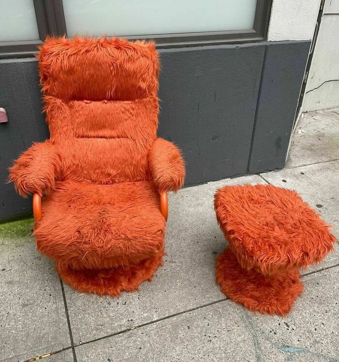 If Elmo Were A Chair