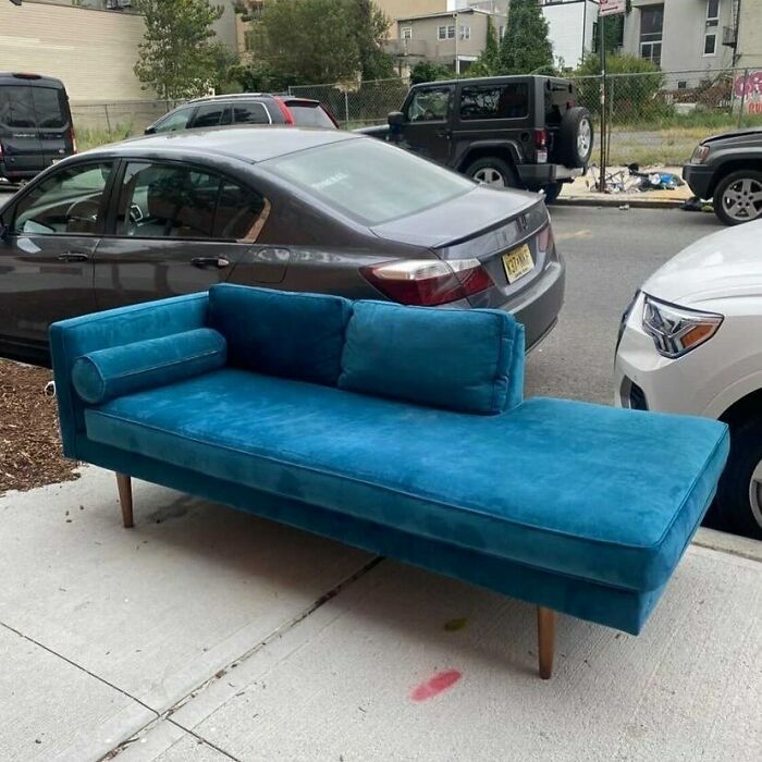 Sitting Very Pretty! Perfect Incredible Aqua Corner Sofa