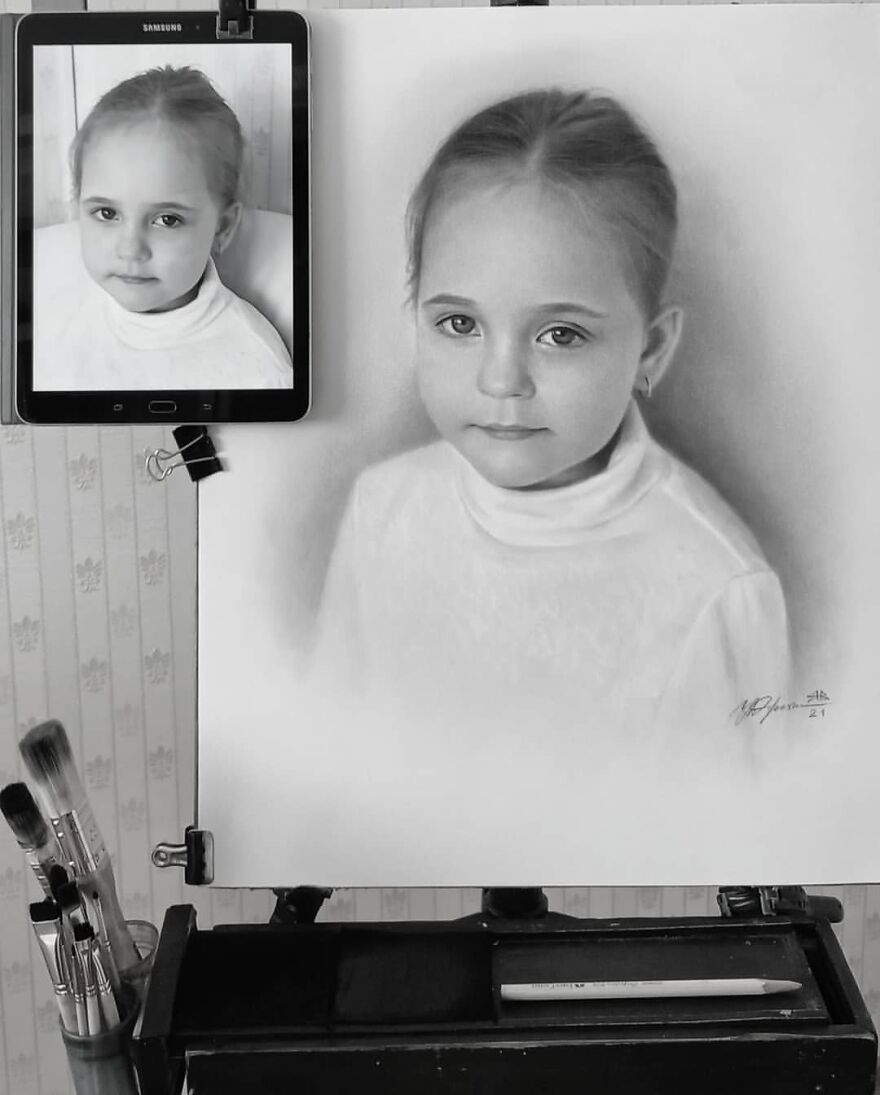 Russian Street Artist Draws Amazing Lifelike Portraits In Less Than An Hour(112 New Pics)