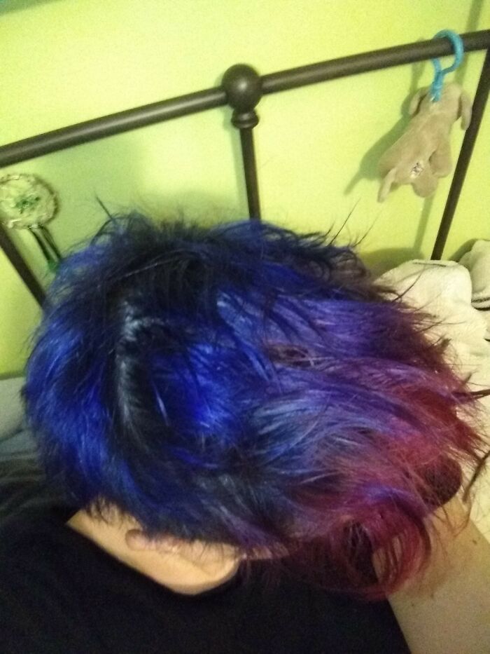 I Cut And Die My Own Hair, Idk If It Counts