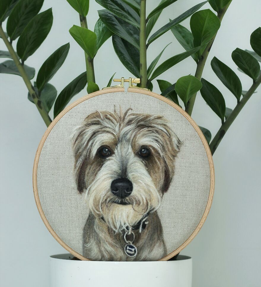 In My Hands The Wool Comes To Life!