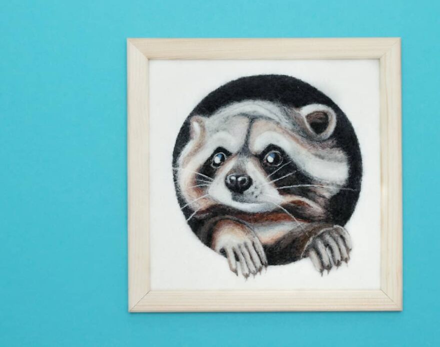 In My Hands The Wool Comes To Life!