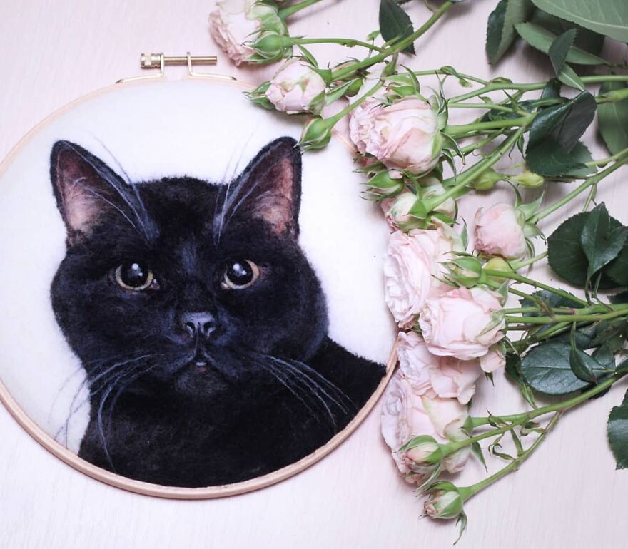 In My Hands The Wool Comes To Life!