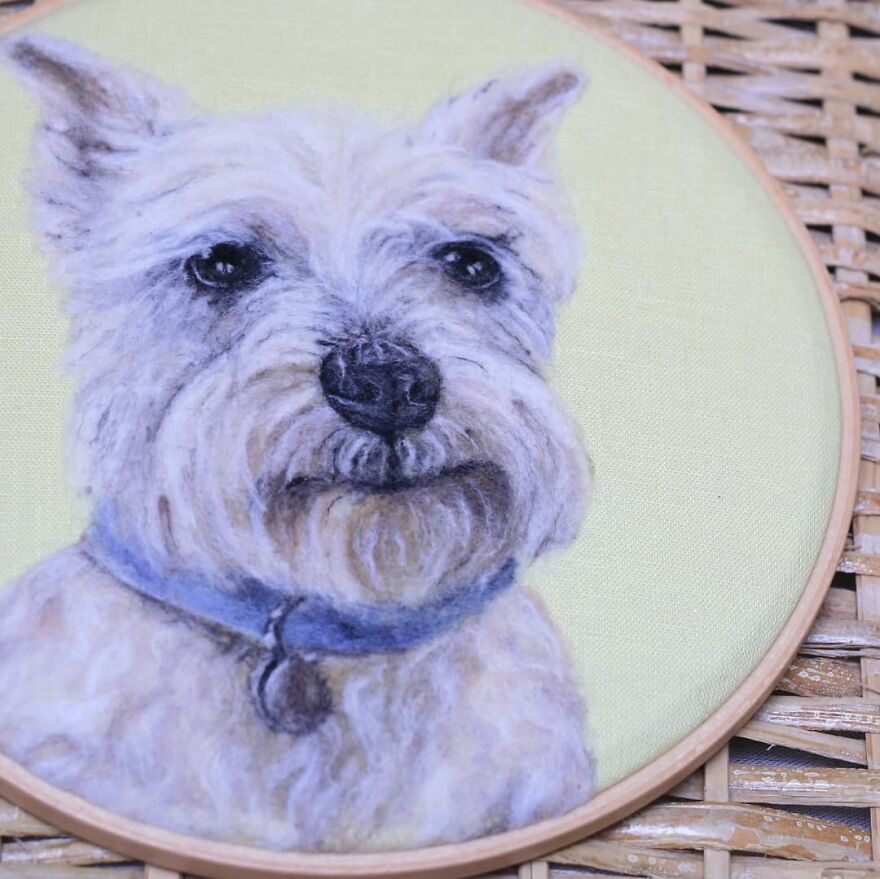 In My Hands The Wool Comes To Life!