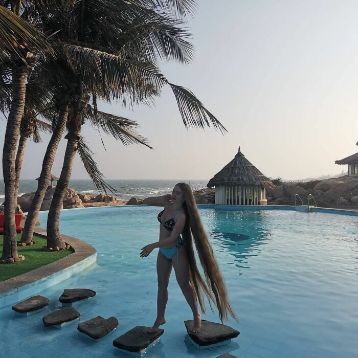 Disney’s Tangled In Real Life: Woman Shows What Happens When You Don’t Cut Your Hair For 23 Years Disney’s Tangled In Real Life: Woman Shows What Happens When You Don’t Cut Your Hair For 23 Years