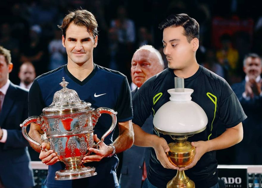 Took Part In A Table Tennis Competition, Won A Freaking Lamp