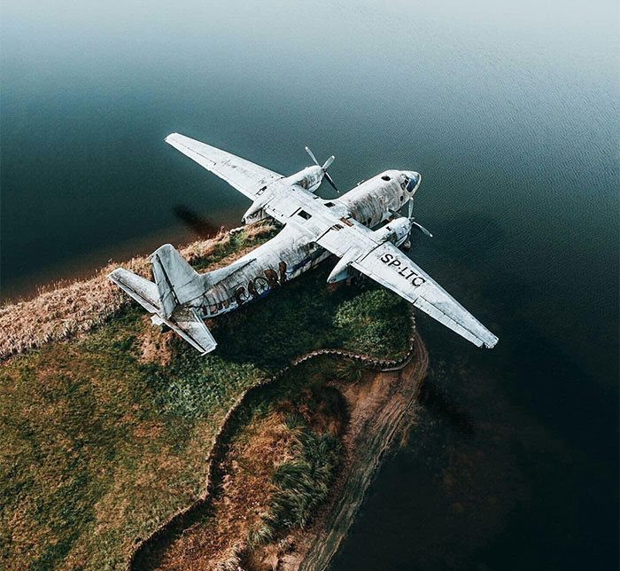 Un avión abandonado