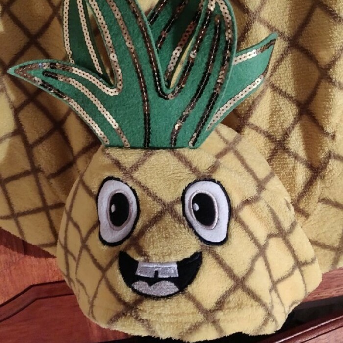 Hey Pandas, Show Me Your Luckiest Thrift Store Finds (Closed)