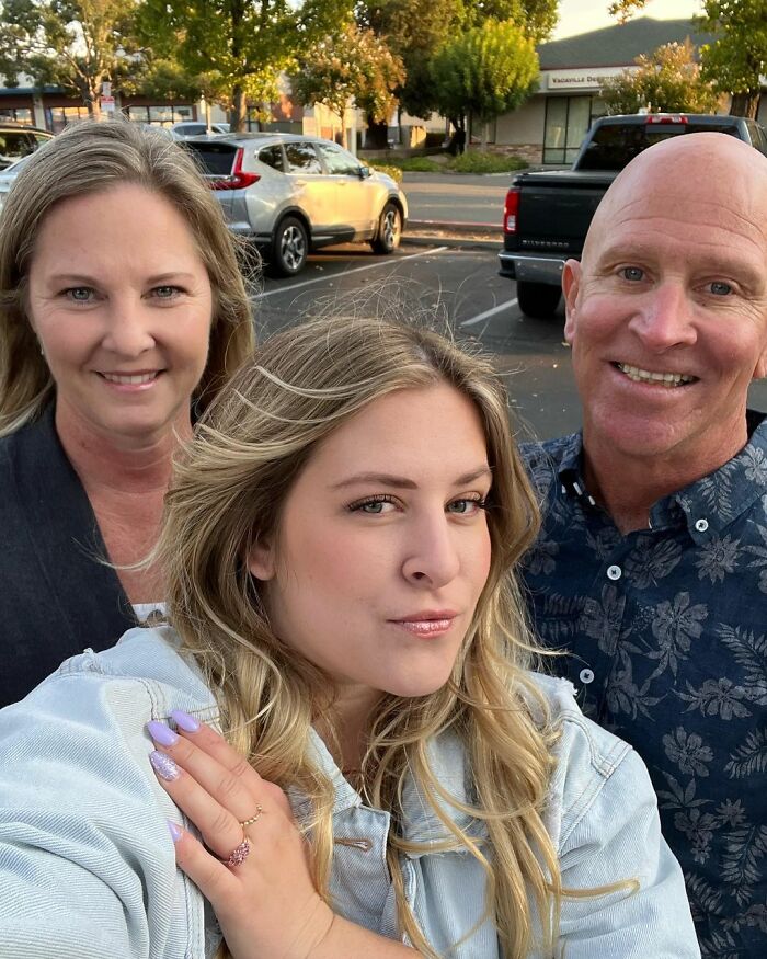 Dad Comes Back From Prison After 22 Years And Goes Viral After Daughter Does A Happy Dance With Him For A TikTok Dad Comes Back From Prison After 22 Years And Goes Viral After Daughter Does A Happy Dance With Him For A TikTok