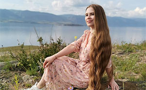 Disney’s Tangled In Real Life: Girl Shows What Happens When You Don’t Cut Your Hair For 23 Years