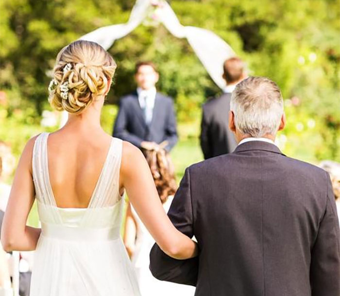 Dad Turns To Internet To Understand If He's Wrong To Refuse To Walk His Daughter Down The Aisle