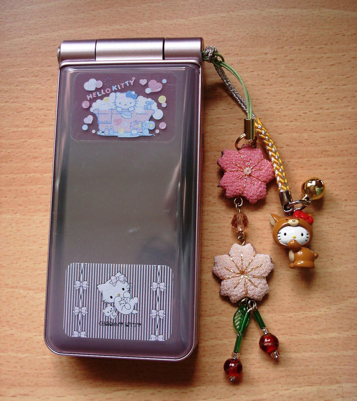 Can We Please Bring Back The Holes To Put Phone Charms On Our Phones?