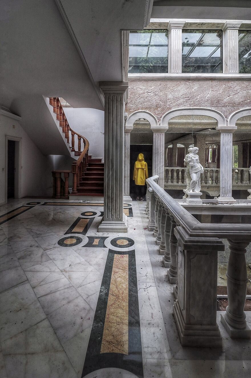 The Yellow Jackets Found The Abandoned Disney Castle The Yellow Jackets Found The Abandoned Disney Castle