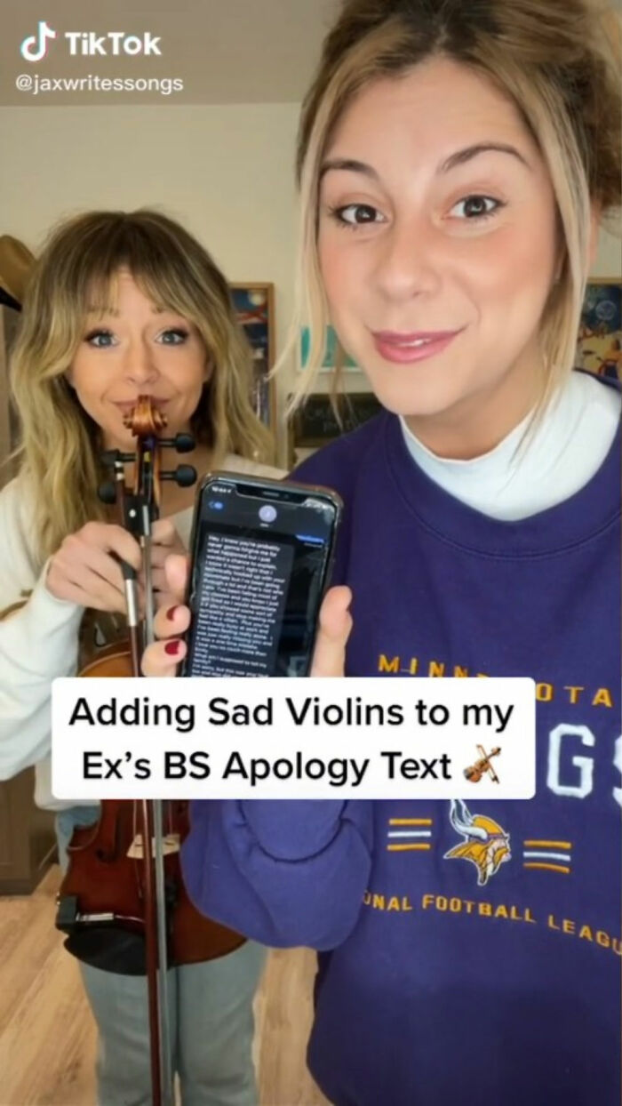 Woman Claps Back At Cheating Ex By Reading His Pathetic Apology Text With Live 'Sad Violin' Accompaniment Woman Claps Back At Cheating Ex By Reading His Pathetic Apology Text With Live 'Sad Violin' Accompaniment