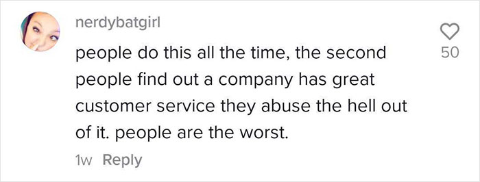 "Our Packaging Can Be Seen In The Background:" Small Business Owner Exposes Lying Customer "Our Packaging Can Be Seen In The Background:" Small Business Owner Exposes Lying Customer