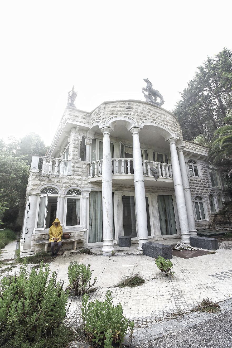 The Yellow Jackets Found The Abandoned Disney Castle The Yellow Jackets Found The Abandoned Disney Castle