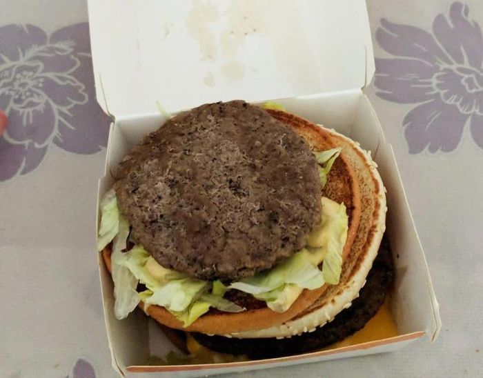 Customers Share Their Worst McDonald's Orders On This Instagram Account (40 Pics)