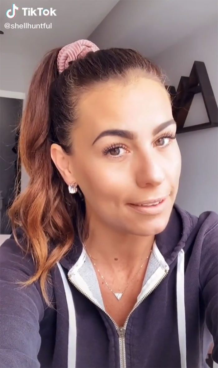 Couple And Their 5 Kids Live Their Life "Unblended" In Two Separate Suites In The Same House Couple And Their 5 Kids Live Their Life "Unblended" In Two Separate Suites In The Same House