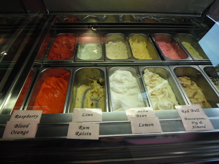 Comprar helado en Italia