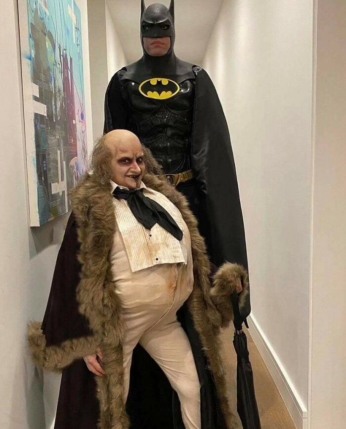 Halloween Cosplay (Batman Returns) By Nba Player Robin Lopez And His Wife