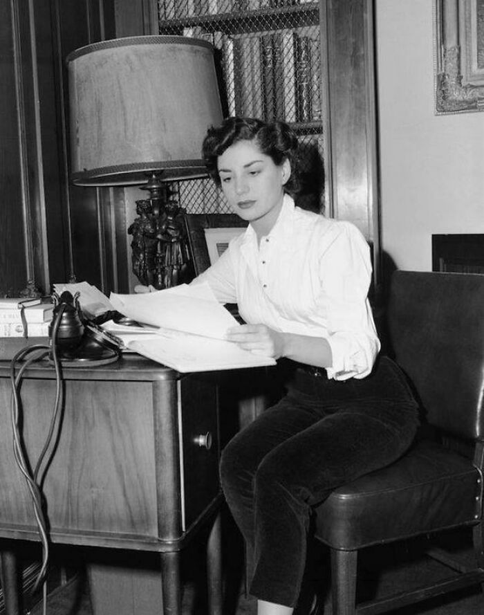 Barbara Walters During Her Freshman Year At Sarah Lawrence College In 1949
