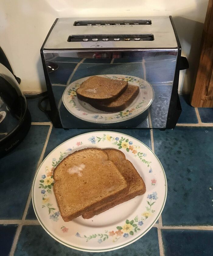 My Parents Got This Toaster In 1971. I Grew Up Using It & Took It With Me When I Left Home. It’s Been Making Toast Several Times A Week For 50 Years
