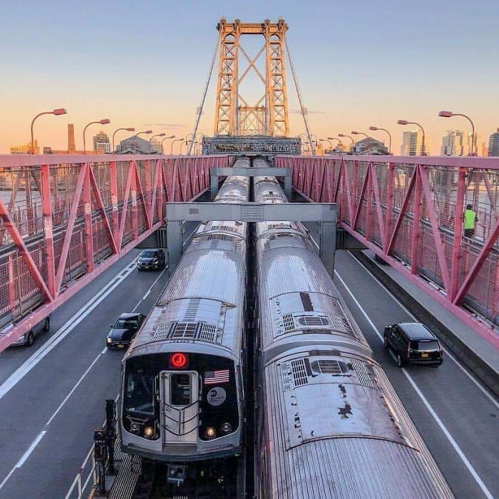 NYC Subway Trains On The Williamsburg Bridge