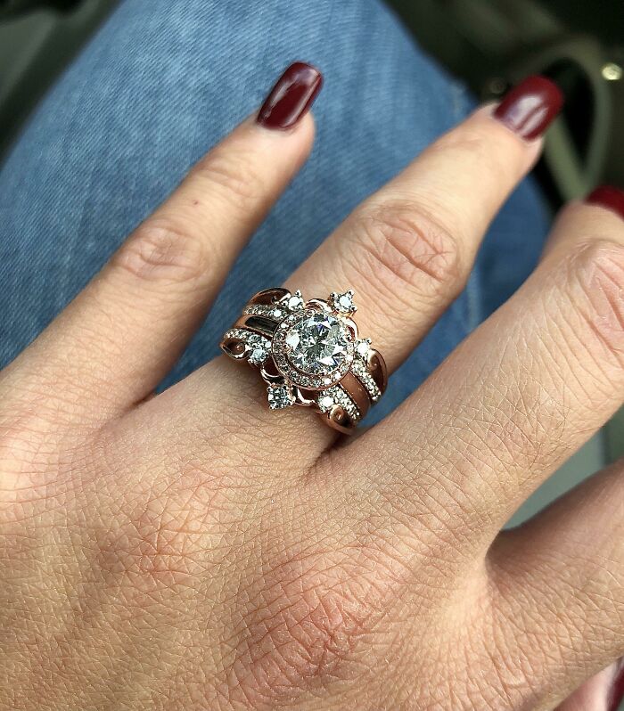 Now After 2 Years, My Husband Surprised Me With The Most Amazing Wedding Ring I Have Ever Seen. He Picked The Design Himself. I Can’t Believe It