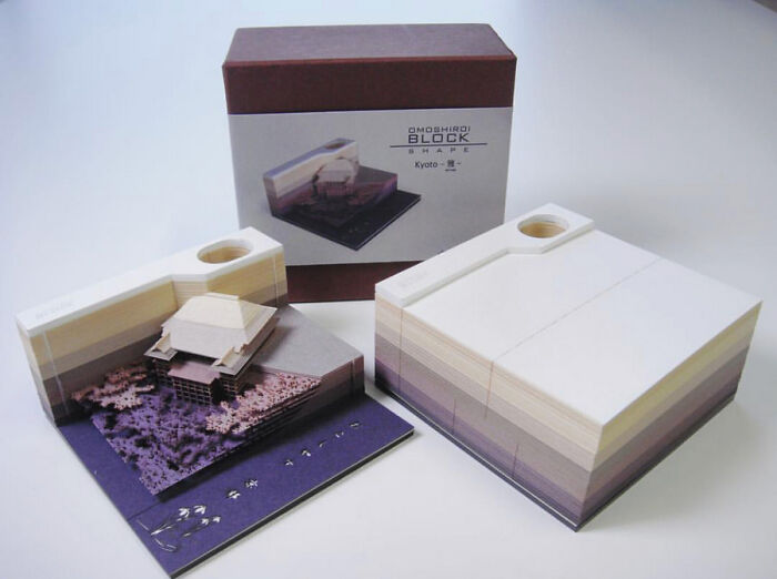 The Omoshiro Block: A Memo Pad That Reveals Objects As It Gets Used