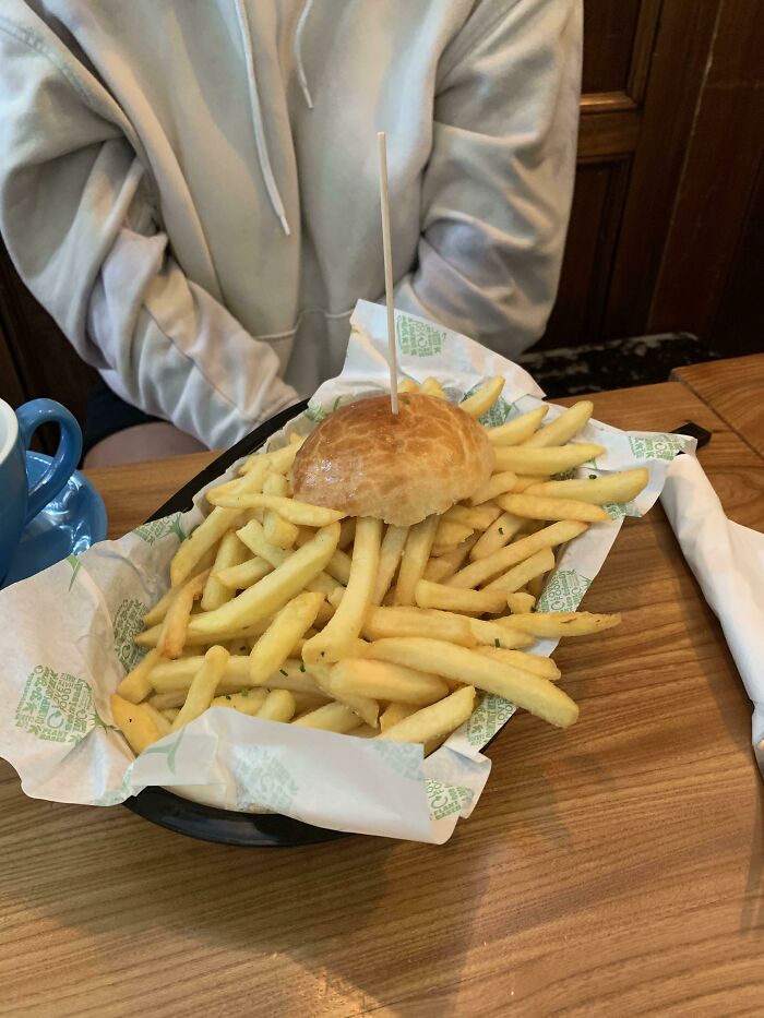 My Friend Ordered A Chip Butty At A Pub And This Is What They Got