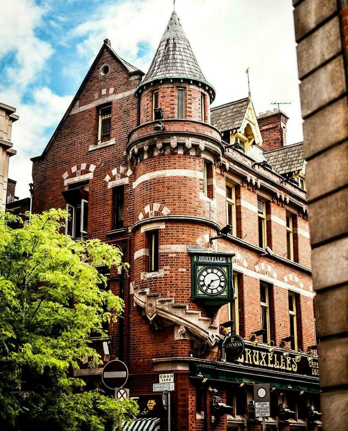 Bruxelles Pub, Harry Street, Dublin