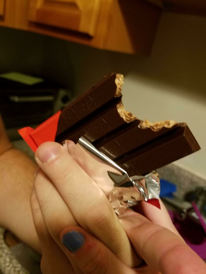 How My Boyfriend Eats His Kit Kat