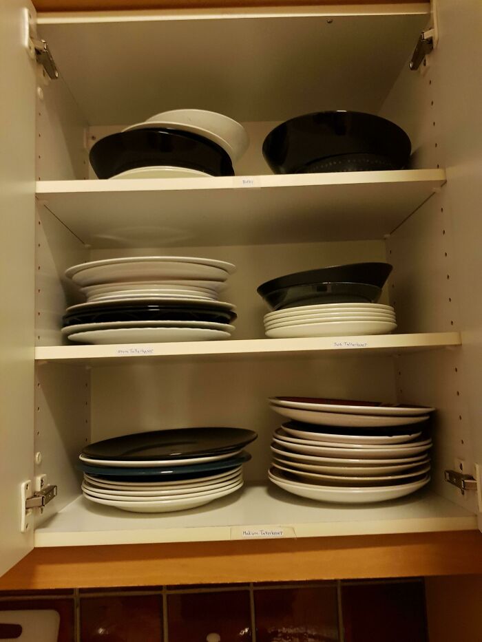 My Boyfriend Got Annoyed That None Of Our Roommates Had Unpacked The Dishwasher So This Is How He Put The Clean Dishes Away. I Might Be Dating Satan